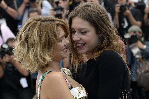 http://a405.idata.over-blog.com/1/59/49/25/Cin-ma/Festival-de-Cannes/2013/la-vie-d-adele.jpg