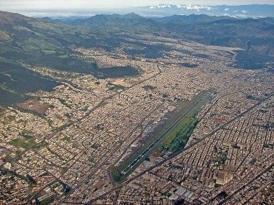 VFR pour les balaises Aeropuerto_Mariscal_Sucre_Quito
